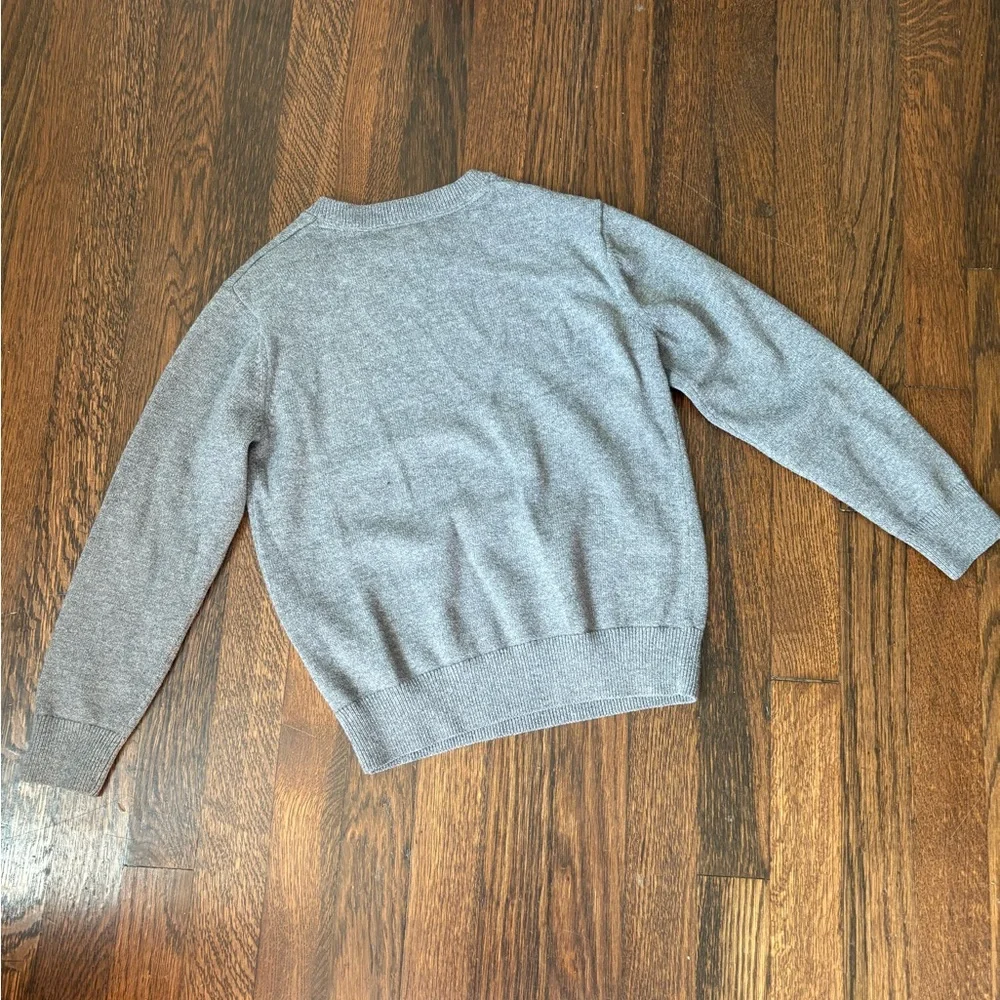 Gap kids boys gray v neck sweater